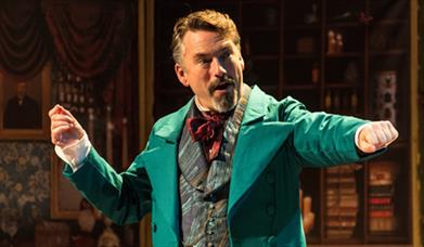 European Arts Company returns to Greenwich Theatre for the sixth Christmas with a heart-warming evening in the presence of the author himself!
