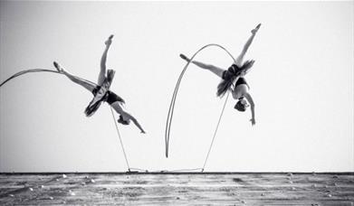 Finale is a classical ballet which encounters contemporary architecture in this spectacular performace framed by The Tide.