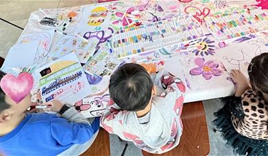 Let your kids unleash their creativity with fun and engaging art and craft classes!