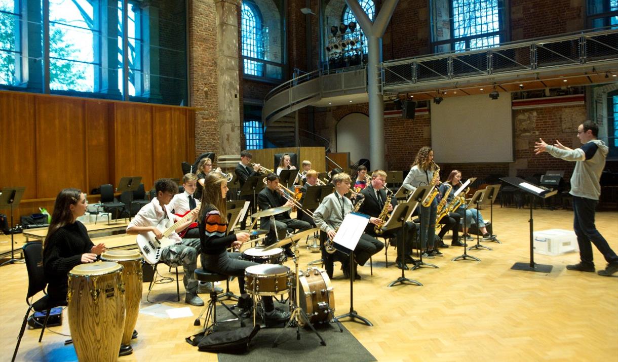 Annual performances by students aged 10-19