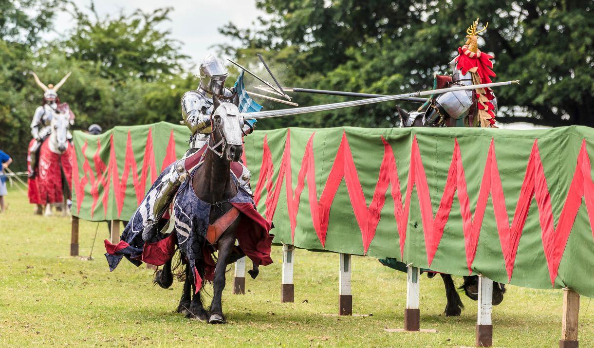 Experience the exhilarating spectacle of speed and skill as four legendary knights compete for honour and glory in the Grand Medieval Joust