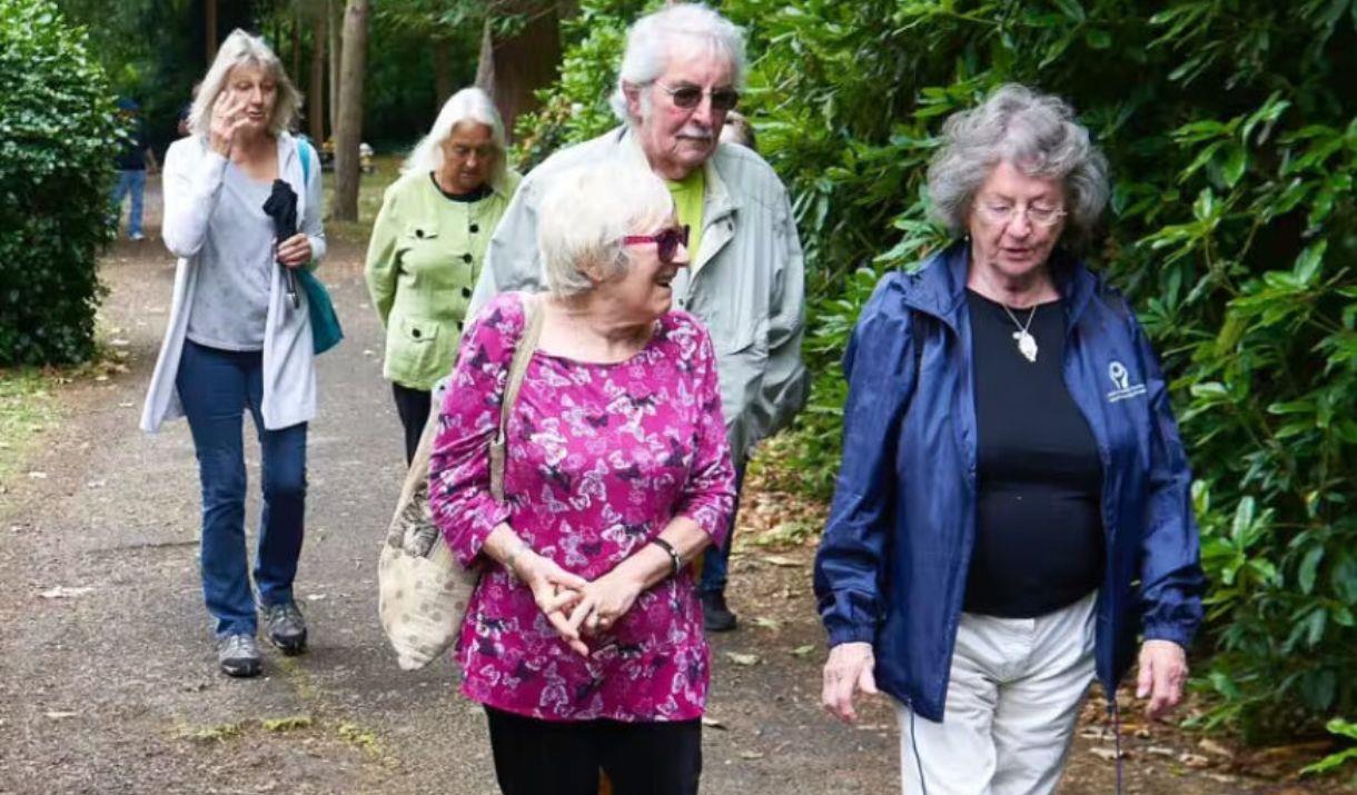 Greenwich Get Walking is a FREE healthy walks programme, delivered by Charlton Athletic Community Trust (CACT) in partnership with the Royal Borough o