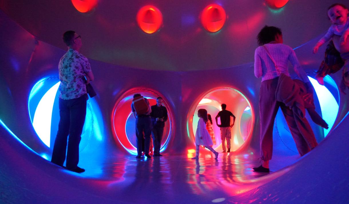 A magical world of light and colour