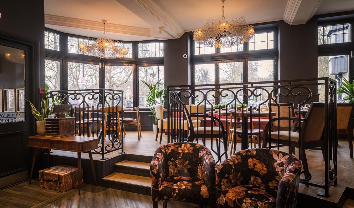 Greenwich Tavern - Mezzanine Area