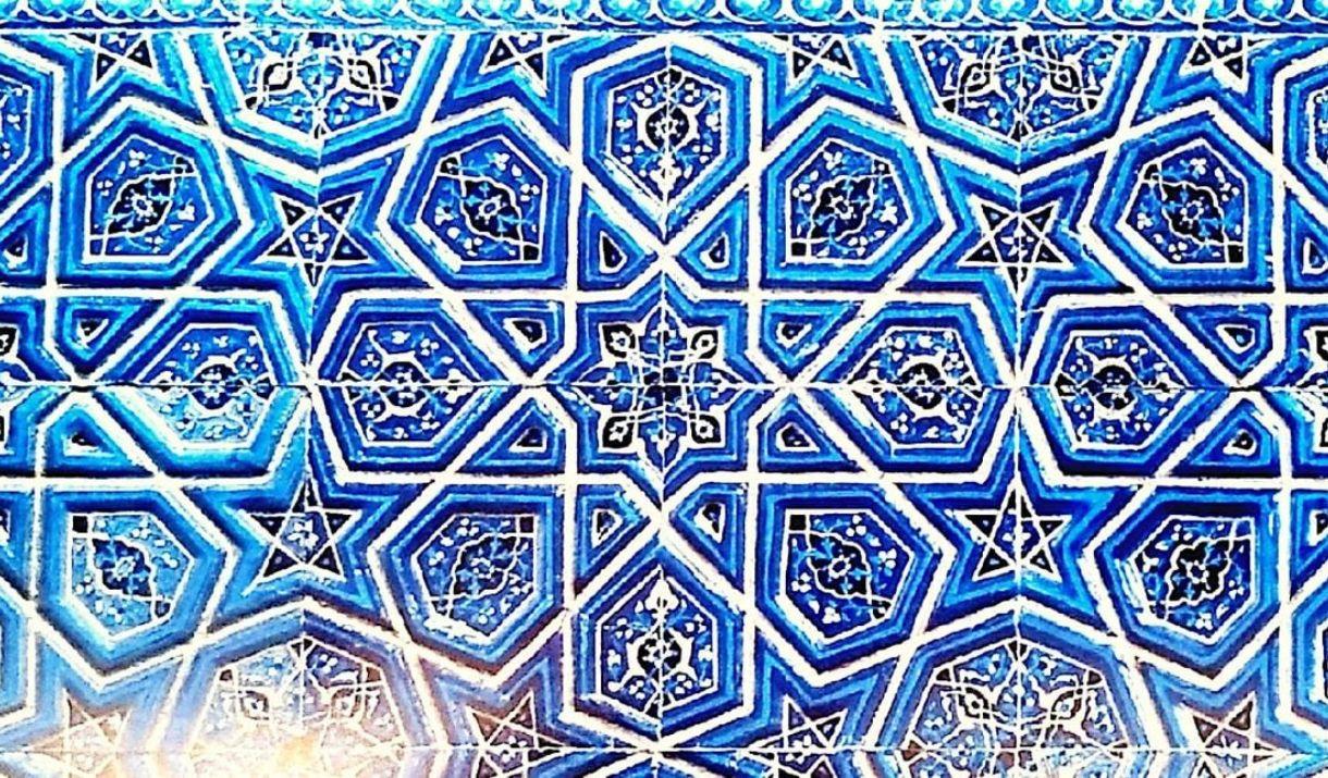 Discover the geometric art of Islamic patterns, how they were used in the Ottoman period, and how to make your own