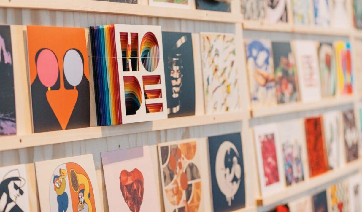 War Child presents Secret 7”, the anonymous charity record sale where leading names from the worlds of music and art collaborate to produce 700 one-of
