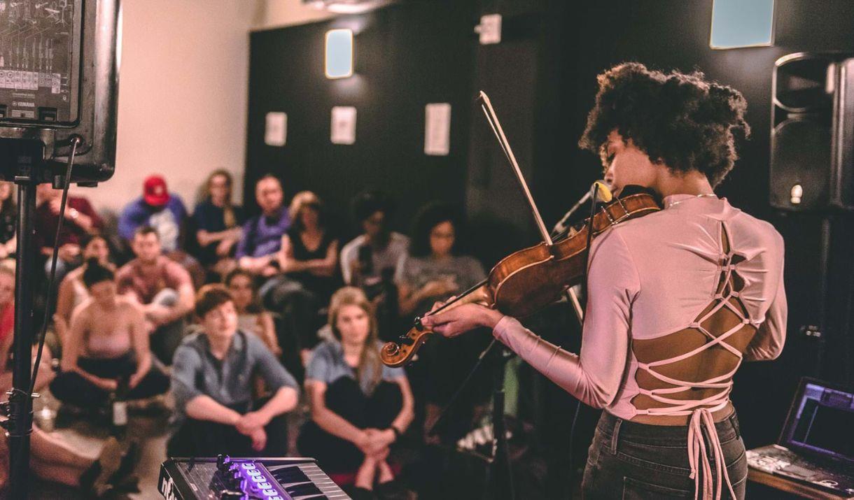 Join Uber Boat by Thames Clippers for the first-ever Sofar Sounds shows!