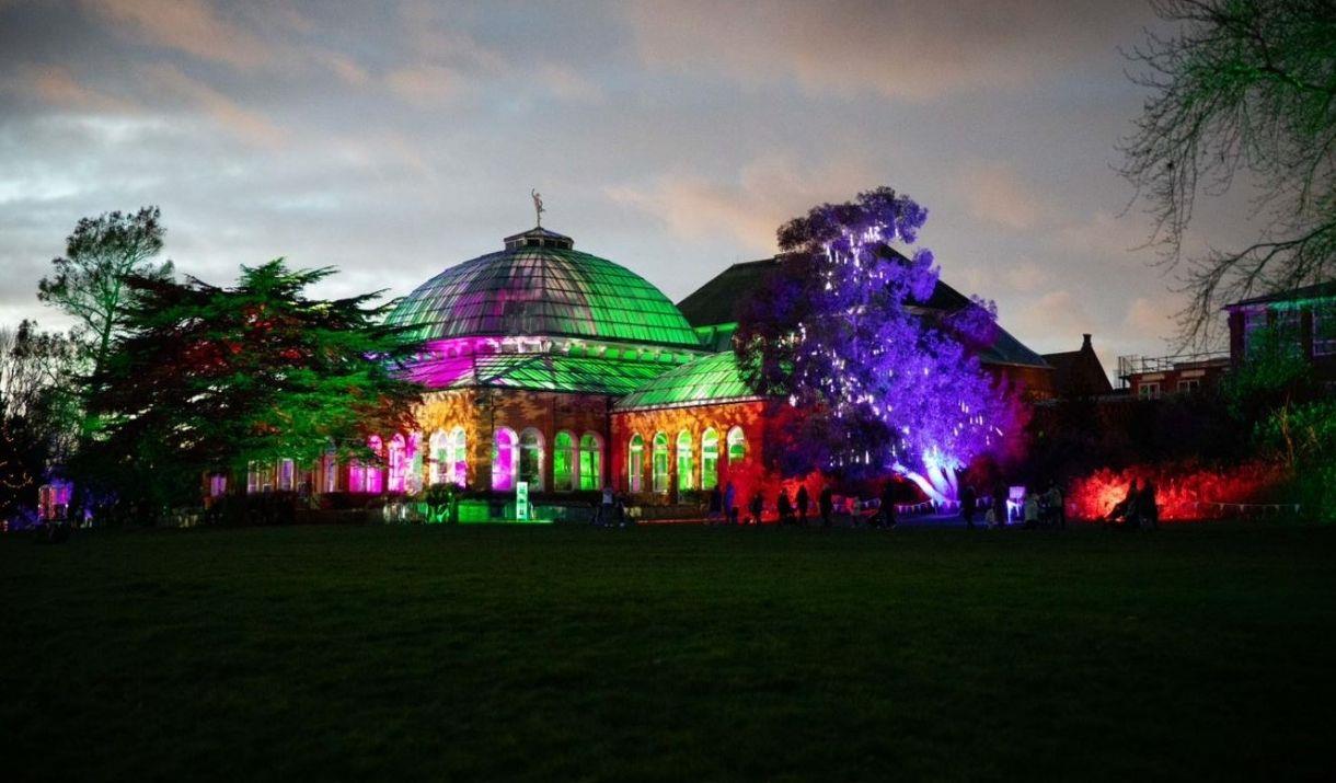 A spectacular light trail with fairground rides, activities, live performances and delicious food to add on to your Christmas festivities.