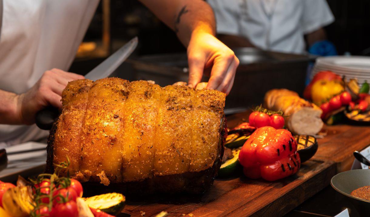 Savour a magnificent Christmas Day Buffet Lunch in Market Brasserie at InterContinental London - The O2