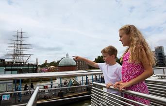 Enjoy a memorable and entertaining day out while taking in the breathtaking views on City Cruises Sightseeing Cruise on the River Thames