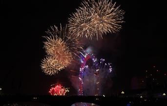 fireworks in london on new years even