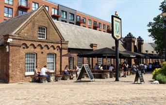 Outside the Dial Arch Pub.