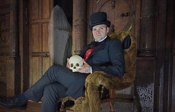 Join Edwyrdian Tales for an evening of haunting dark delights set during Christmastide