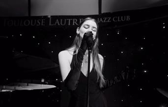Live music with a special performance from jazz and blues vocalist, Aly Berry