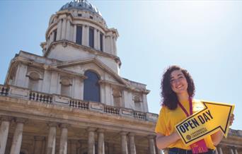 Take a look around University of Greenwich campuses, speak with the friendly staff and current students to find out more about the courses.