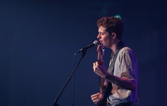 Quinn Oulton, a vocalist and producer known for his unique concoction of electronic, indie and jazz