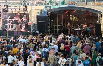 Rhythm & Taste: Jazz & Food Festival at Design District © Kris Humphreys