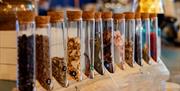 A guided introduction to gin’s rich heritage and the 13 botanicals that define Greenwich Gin