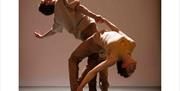 Fusing capoeira, acrobatics, martial arts and classical dance