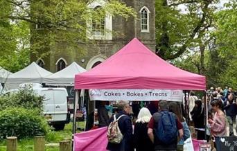 Join Food producers, artisans, makers and more at Severndroog Producers Market! 