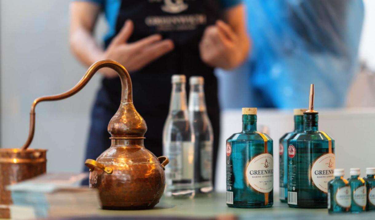 A London tasting experience like no other, where chocolate connoisseurs and gin enthusiasts