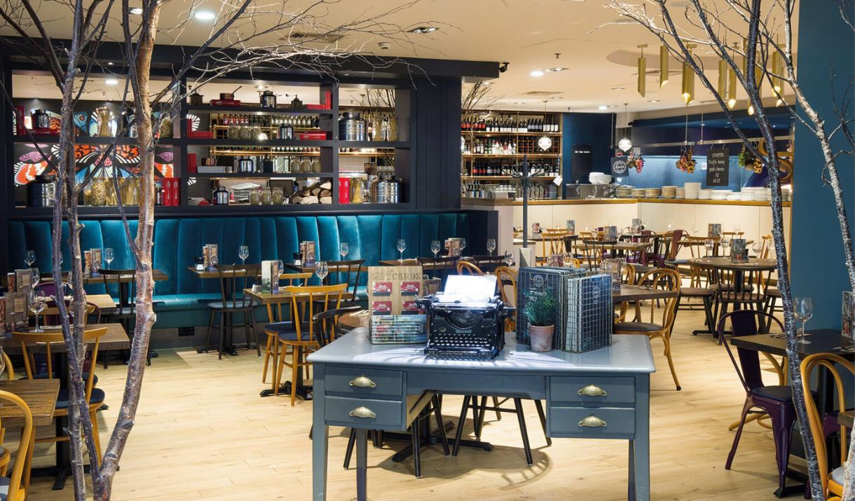 Zizzi at The O2 is the perfect location for grabbing a bite to eat before seeing your favourite music, sport, comedy and entertainment at the O2 Arena